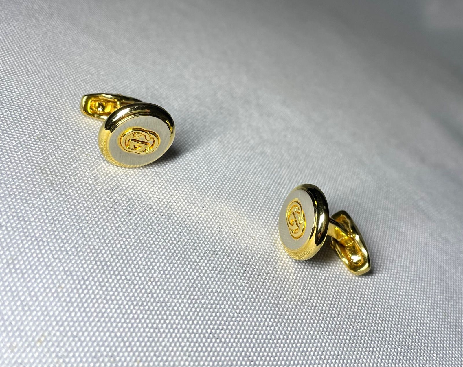 希少 【美品】GUCCI カフス 銀製馬具 オールドグッチ インターロッキング 希少 【美品】GUCCI カフス 銀製馬具 オールドグッチ インターロッキング