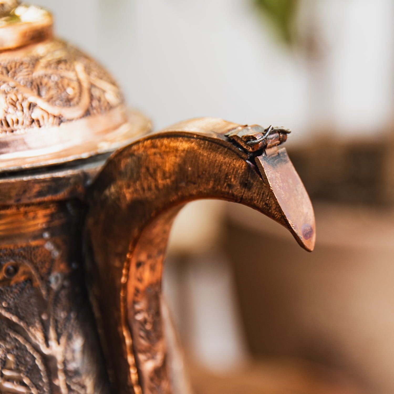 カシミールの重厚な精細彫金 カシミリ