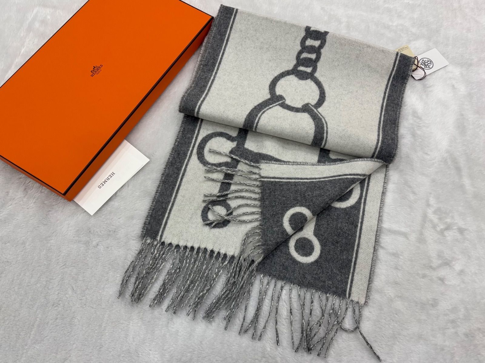 新品未使用）エルメス カシミヤ100%マフラー 30×170 - メルカリ