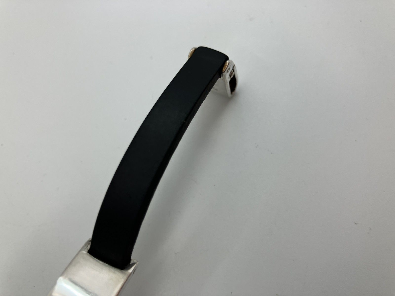 着画あり　GUCCI ブレスレット SV925 × ブラックラバー　腕周り約17cm　ユニセックス　シルバー925 GUCCI ブレスレット SV925 × ブラックラバー 腕周り約17cm ユニ
