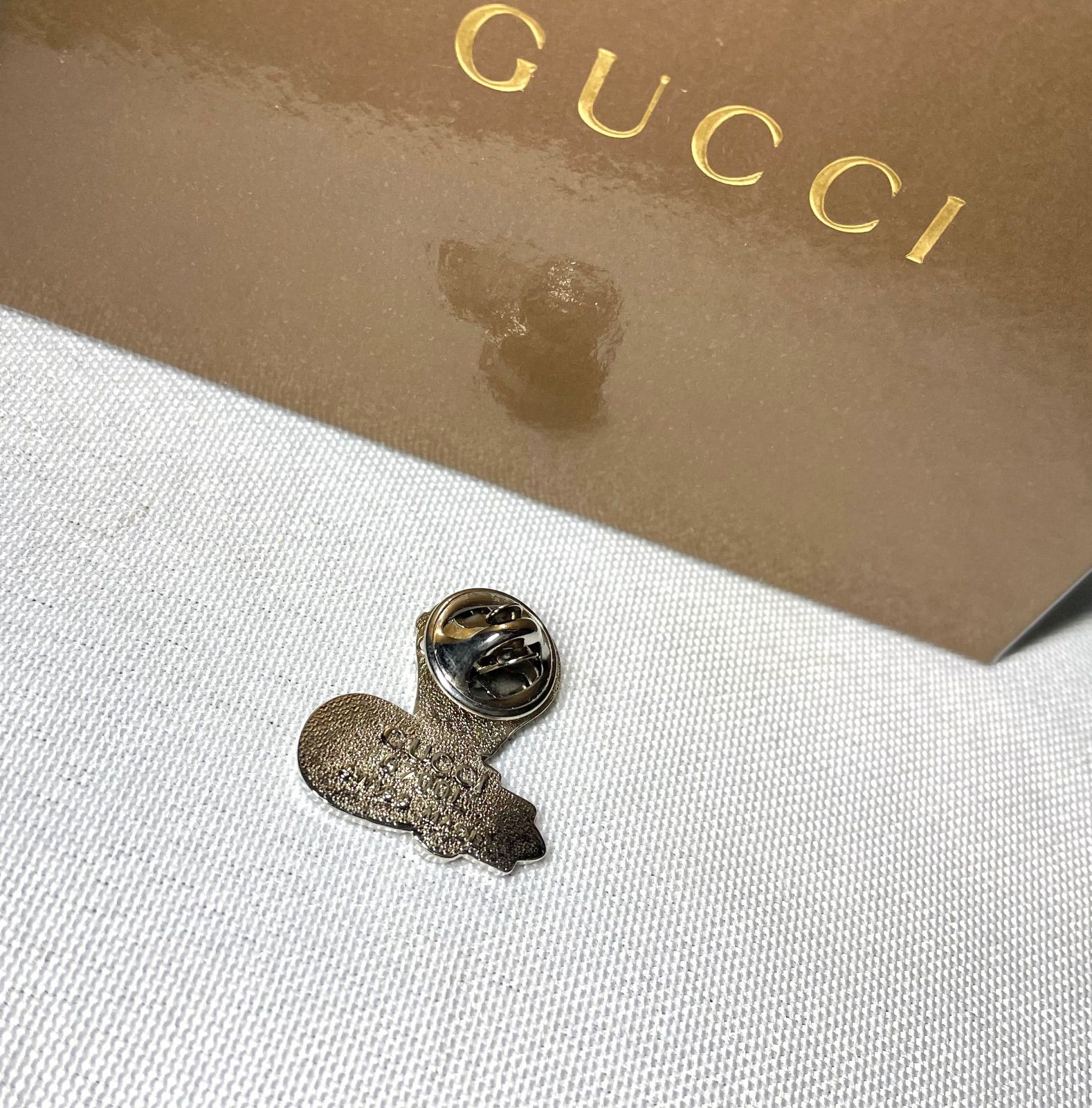 GUCCI グッチ ブランドロゴ ウォッチ&ベルトデザイン ピンブローチ