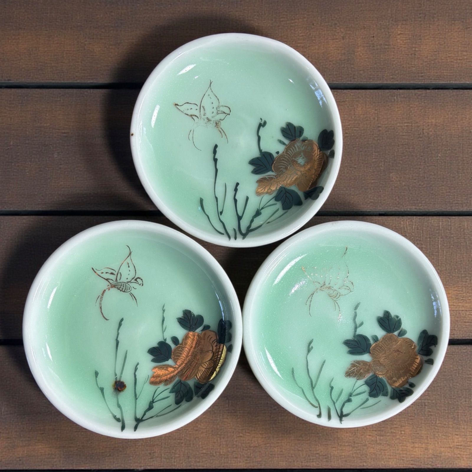 3客セット】 明治 古伊万里 青磁 小皿 蝶草花図 丸皿 蔵出し 時代物
