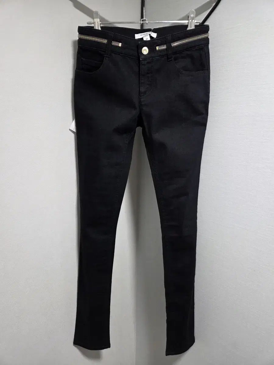 ジバンシィ ジッパールプルデニム