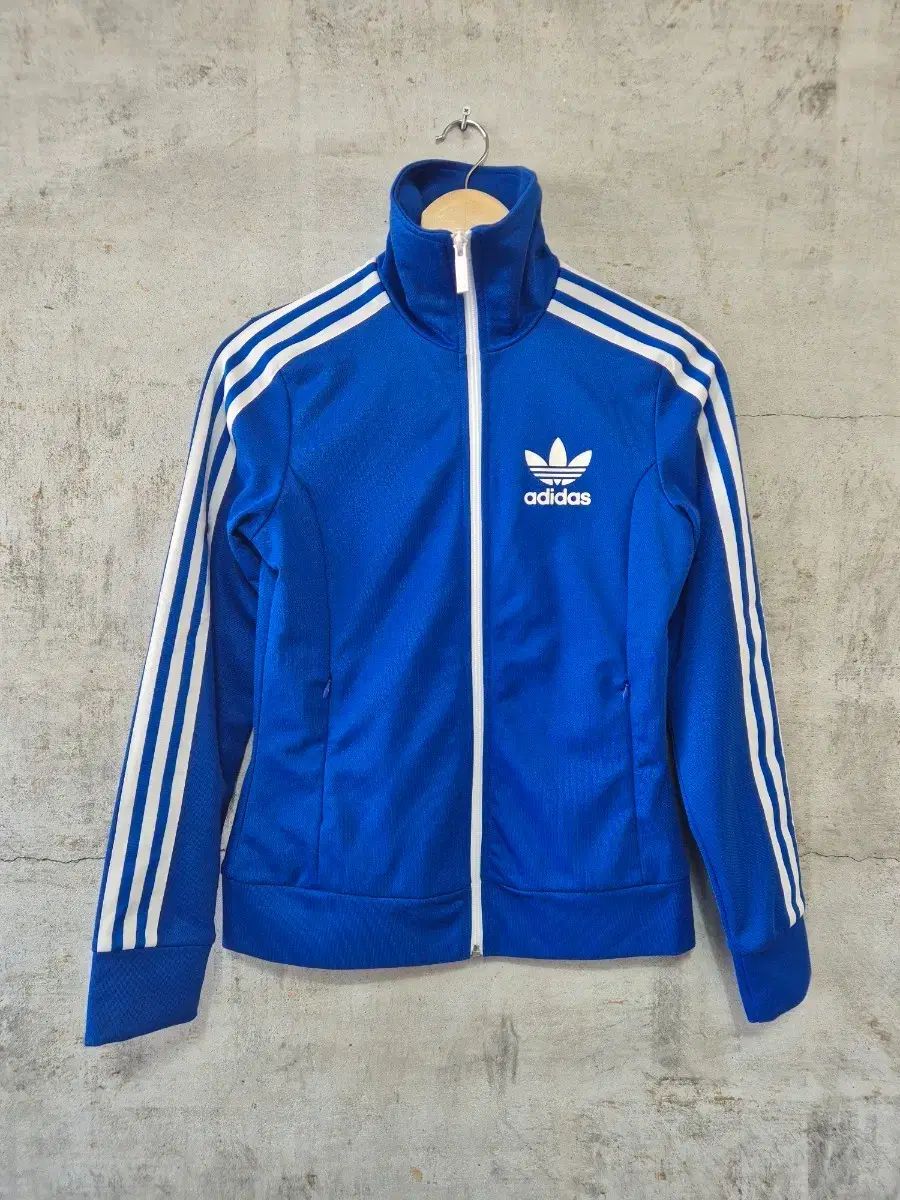 アディダス ヨーロッパ レディース トラックジャージ ブルー - メルカリ