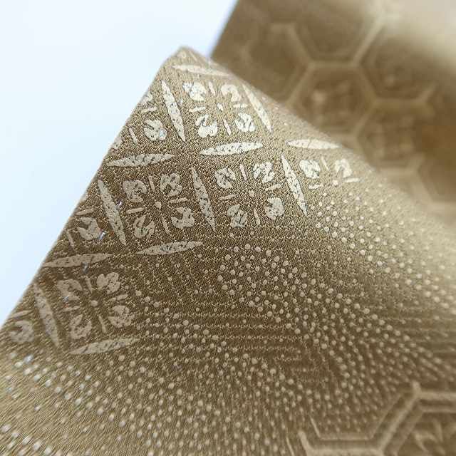 ✾まめ藤✾美品 正絹 着物“素敵な一日になりそう！エ霞に柳、菊や桜