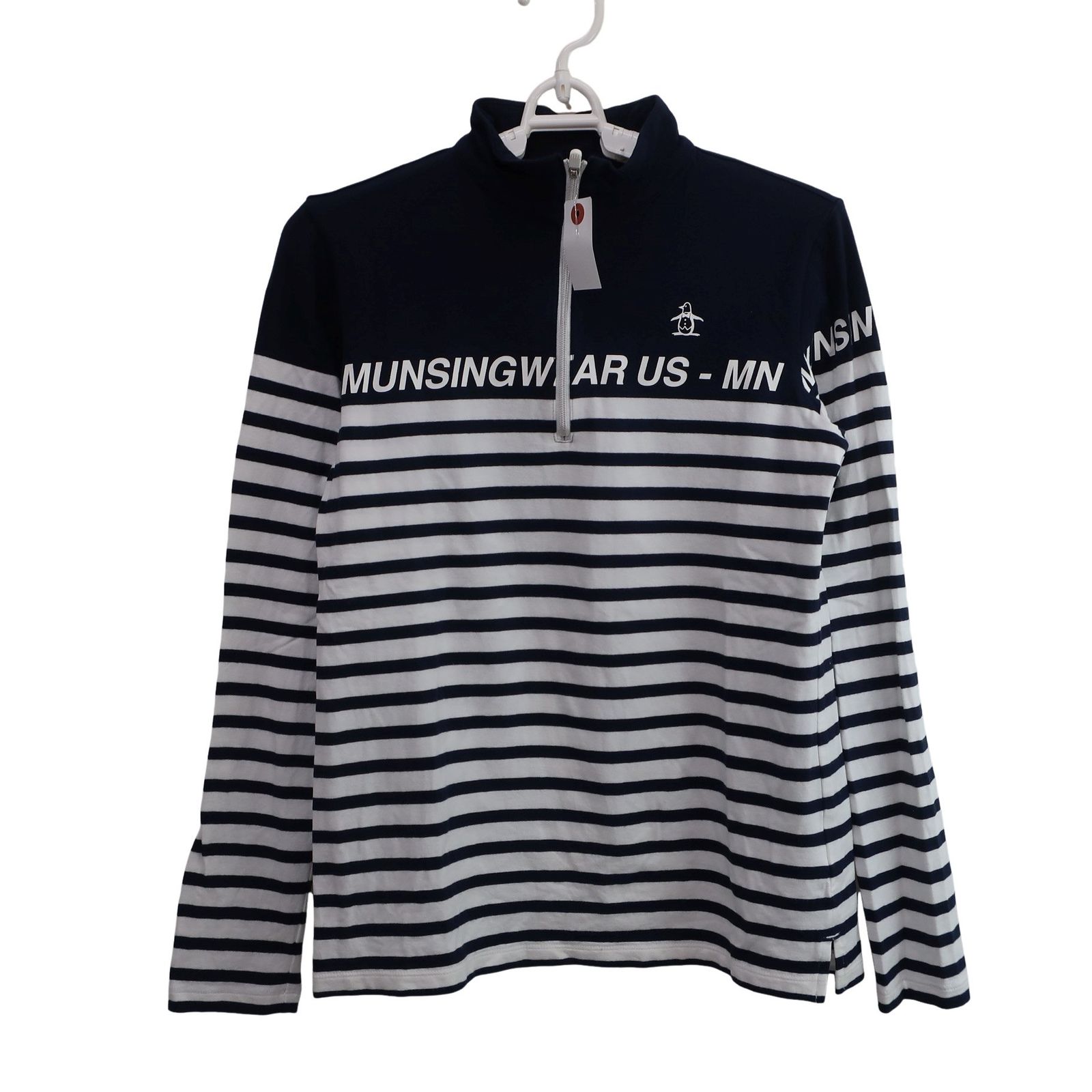 【タグ付き新品】マンシングウェア　長袖シャツ　ゴルフ 美品】Munsingwear(マンシングウェア) 長袖ハーフジップシャツ