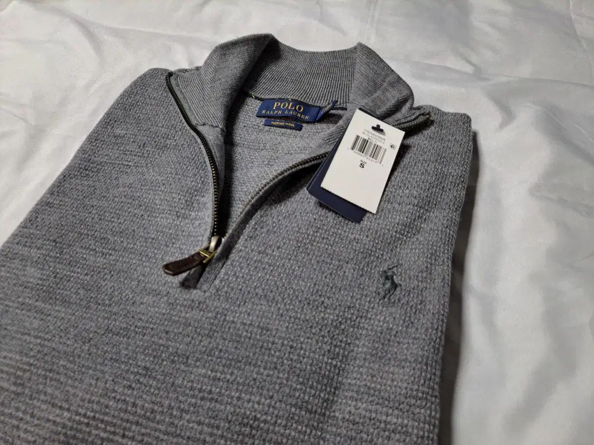 ハーフジップアップ