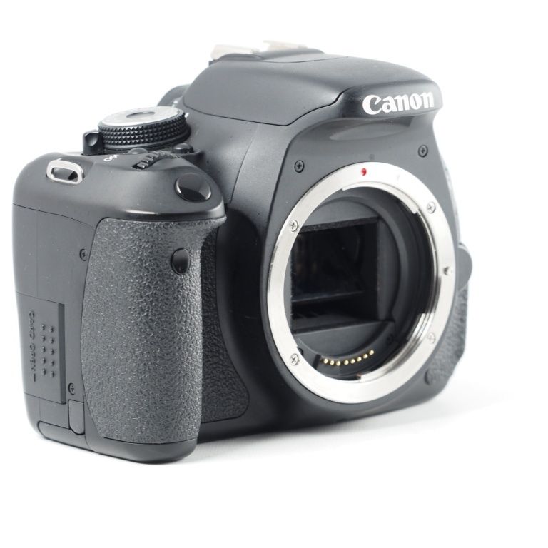 Canon EOS Kiss X5 レンズキット EF-S18-55mm F3.5-5.6 IS II付属