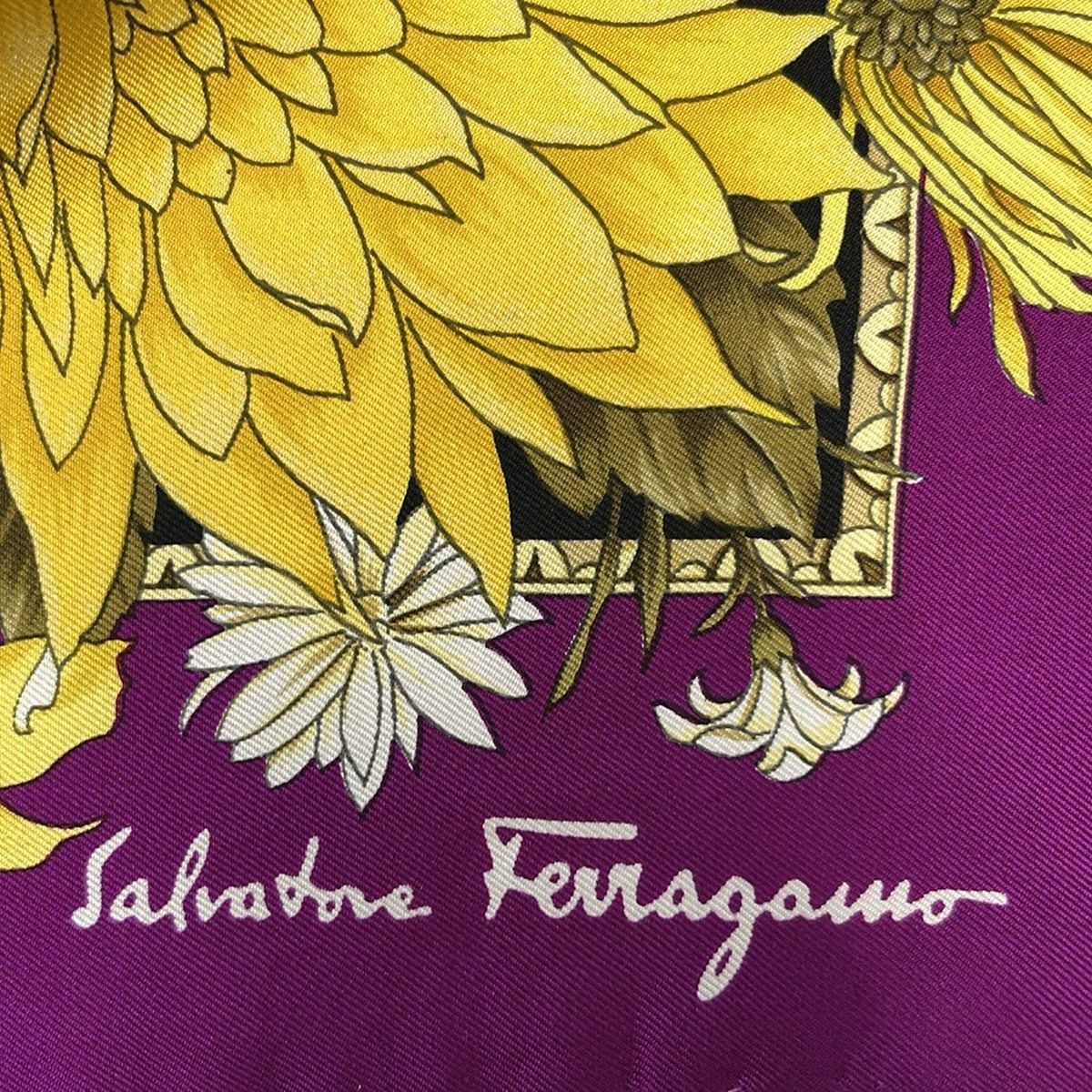 FERRAGAMO/SalvatoreFerragamo(サルバトーレフェラガモ) スカーフ新品