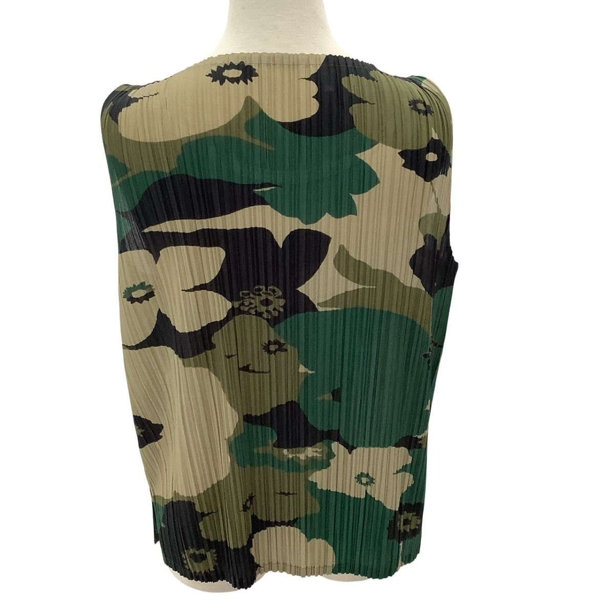 綺麗 イッセイミヤケ FETE プリーツ加工 ノースリーブトップス サイズ02 ISSEY MIYAKE イッセイミヤケ レディース プリーツ ノースリーブ