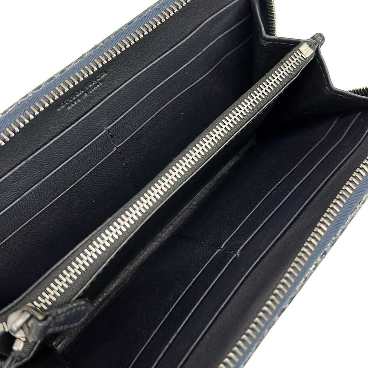 専用☆ BOTTEGAVENETA(ボッテガヴェネタ) 長財布 アイヤーズ BOTTEGA VENETA(ボッテガヴェネタ) 長財布 アイヤーズ ネイビー