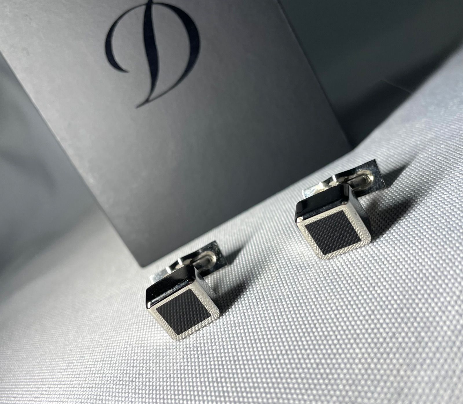 S.T.Dupont デュポン ブラックストーン装飾 スクエアカフス カフリンクス ボタン クロームメタリックシルバー ケースあり