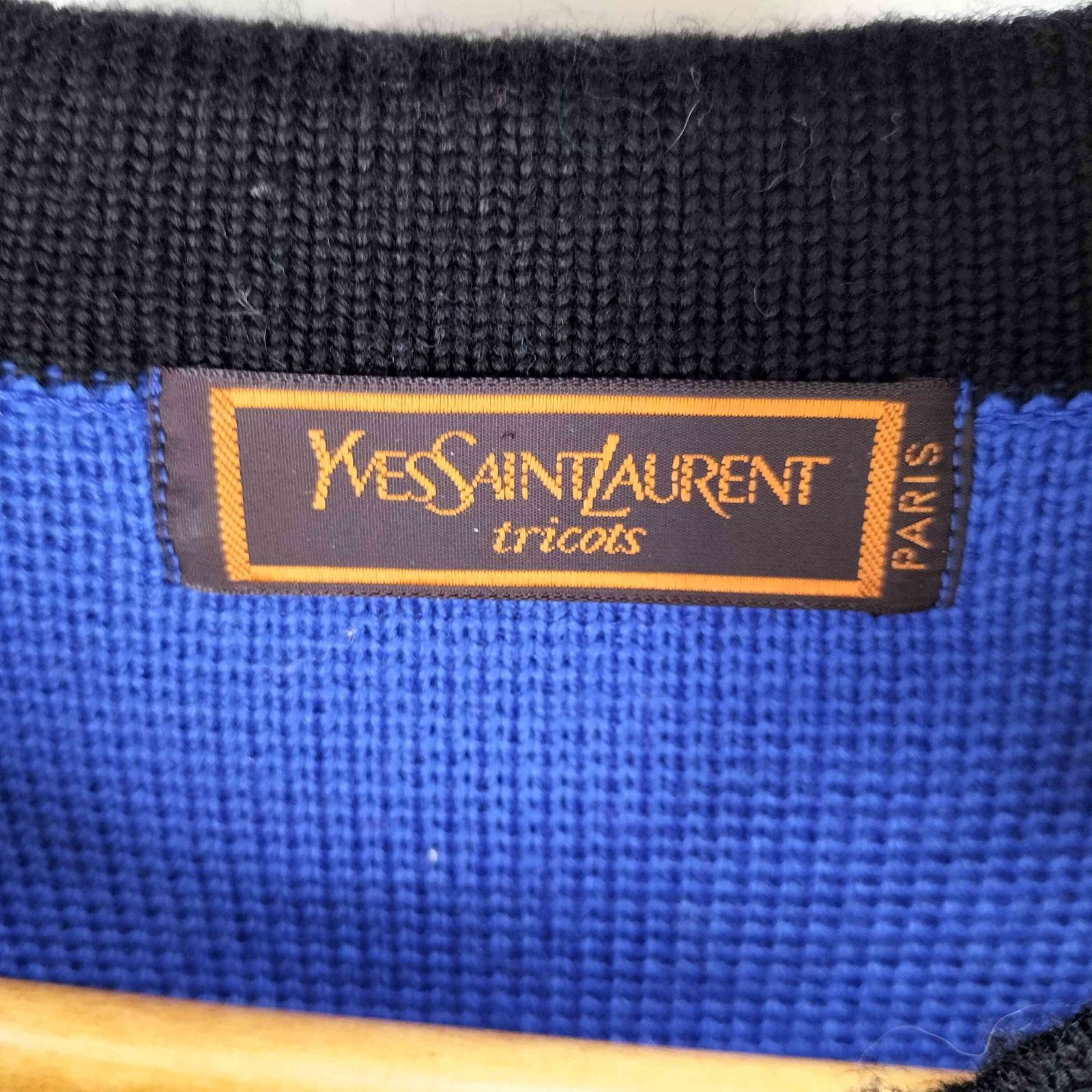 希少 90s イヴ・サンローラン ケーブル編み 刺繍ロゴ カーディガン イヴサンローラン Yves Saint Laurent tricots スパンコール刺繍