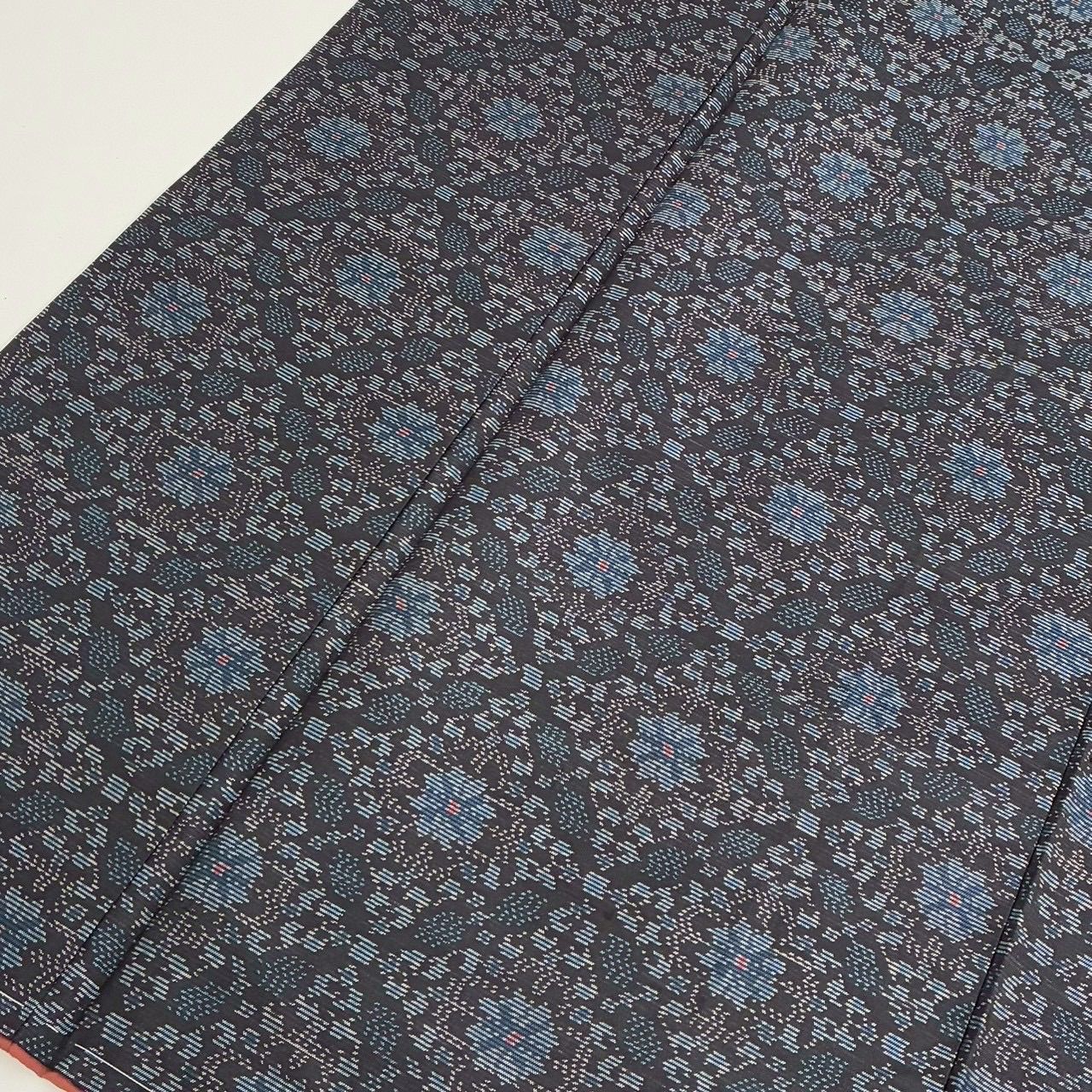 本場大島紬 裄65 横双 素敵な絣柄 正絹 着物 MK-1903 - メルカリ