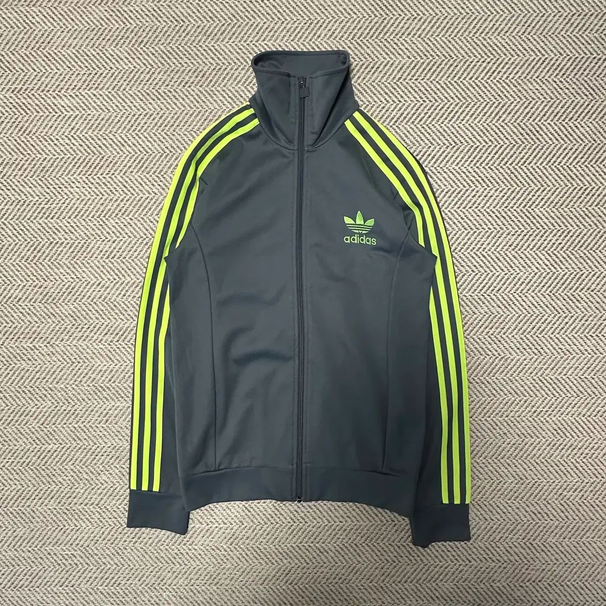 ADIDAS originals europa jacket