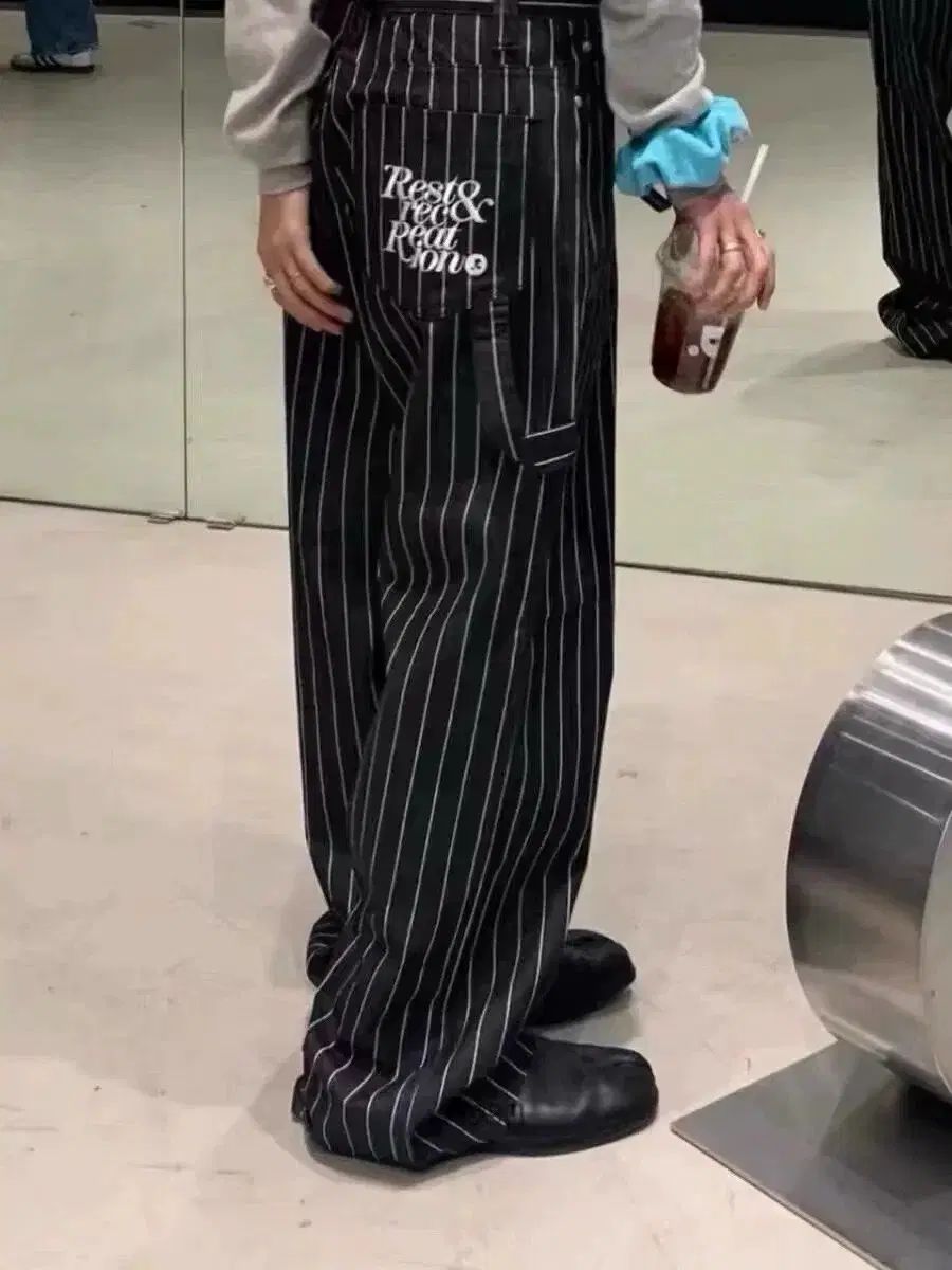 L レストアレスアンドレクリエーション ストライプ パンツ