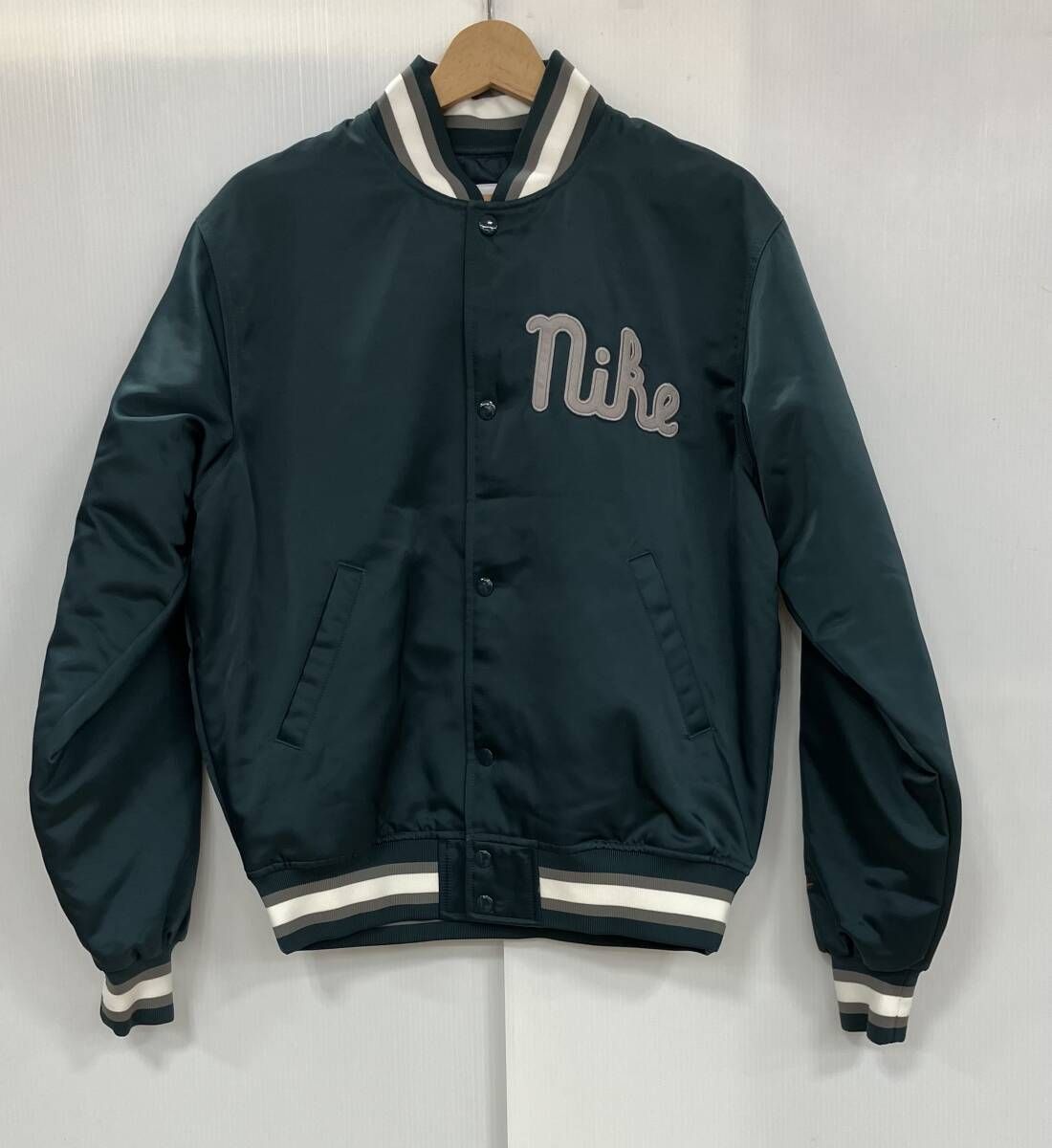 NIKE スタジャン グリーン Sサイズ - メルカリ