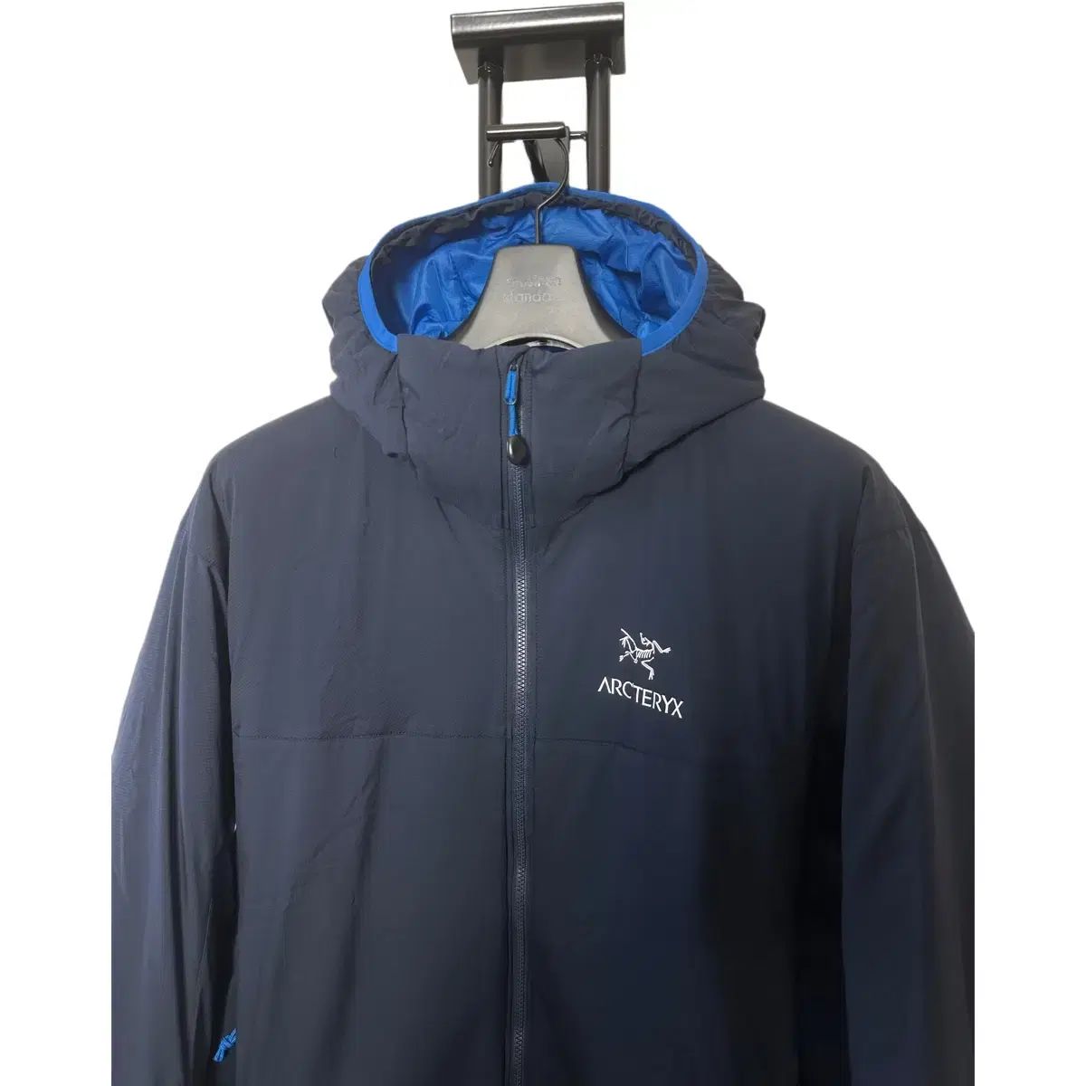 L ARC TERYX アークテリクス Atom アトム LT フーディー ブラックサファイア