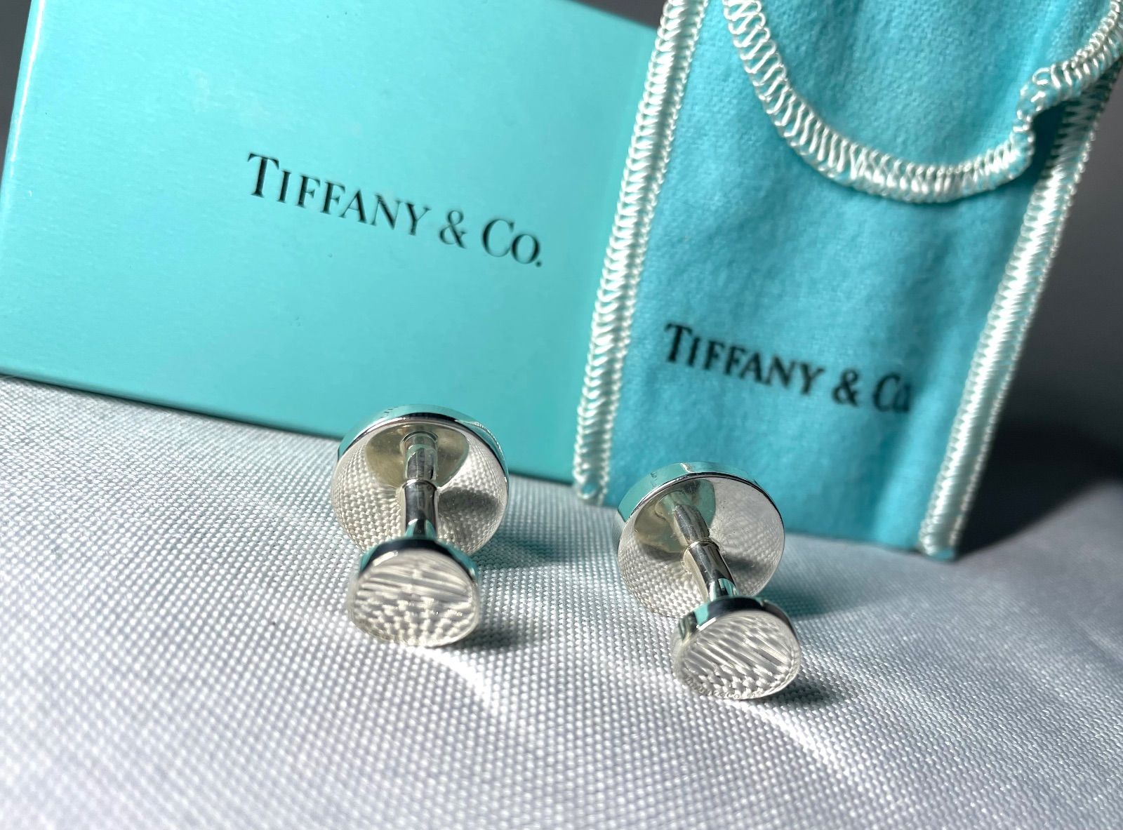 Tiffany ティファニー T&CO 1837 ロゴ文字 オーバルカフス