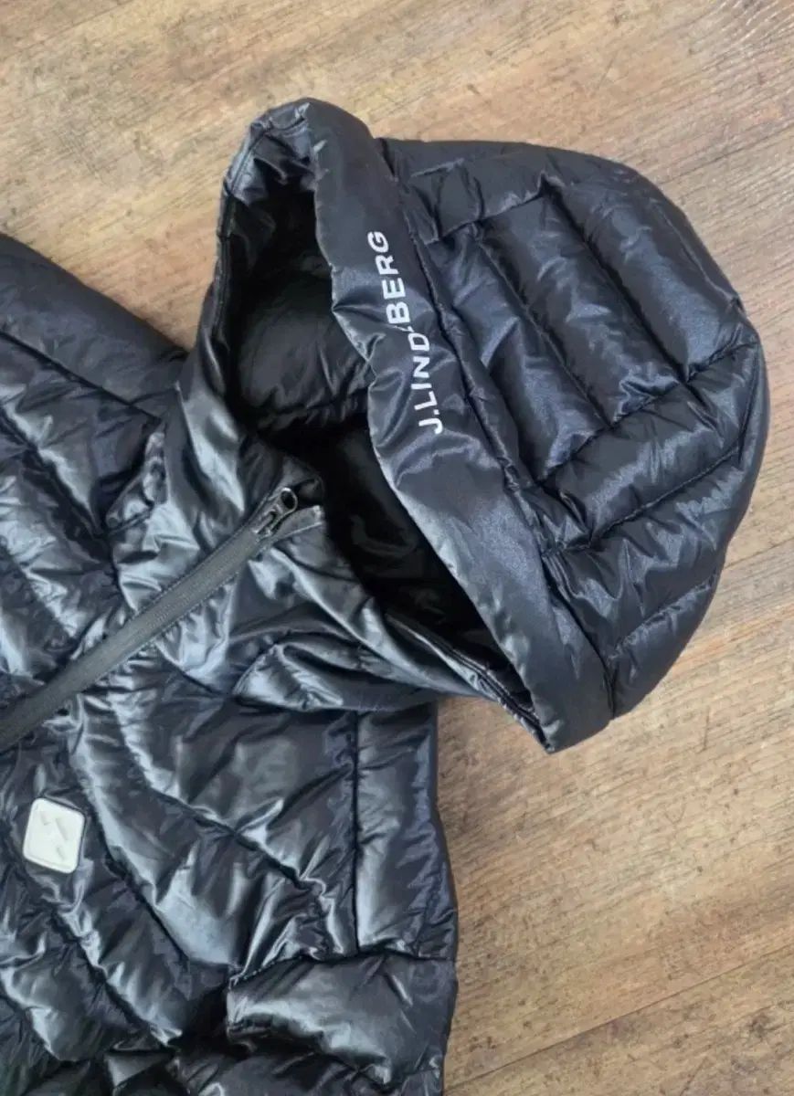 J.LINDEBERG(J.リンドバーグ) ブラック ダウンジャケット ロング丈