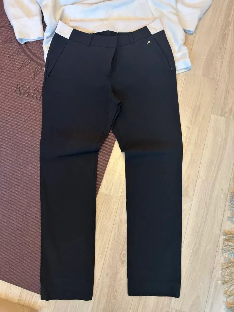 J Lindeberg ブラック レディース ズボン 27