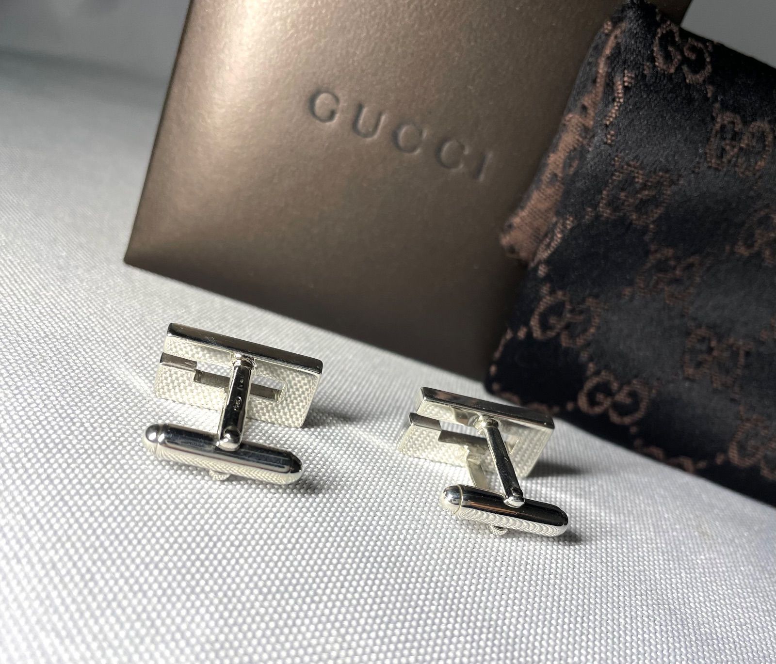美品 希少 GUCCI グッチ 鏡面スターリングシルバー Gデザイン カフス
