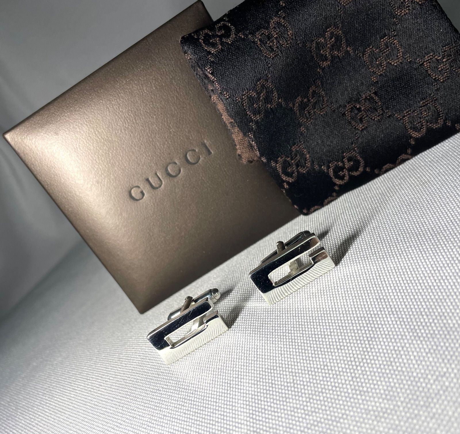 美品 希少 GUCCI グッチ 鏡面スターリングシルバー Gデザイン カフス
