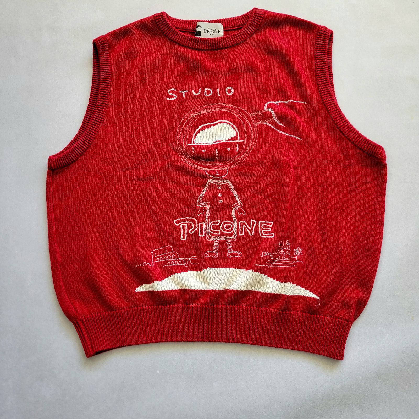 PiCONE 赤 プリント柄 ベスト ピッコーネ ベスト PICONE - メルカリ