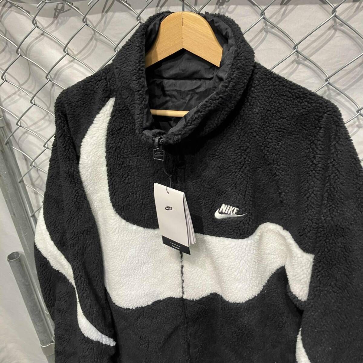 NIKE ビッグ スウィッシュボアジャケット size XL ブラック ホワイト