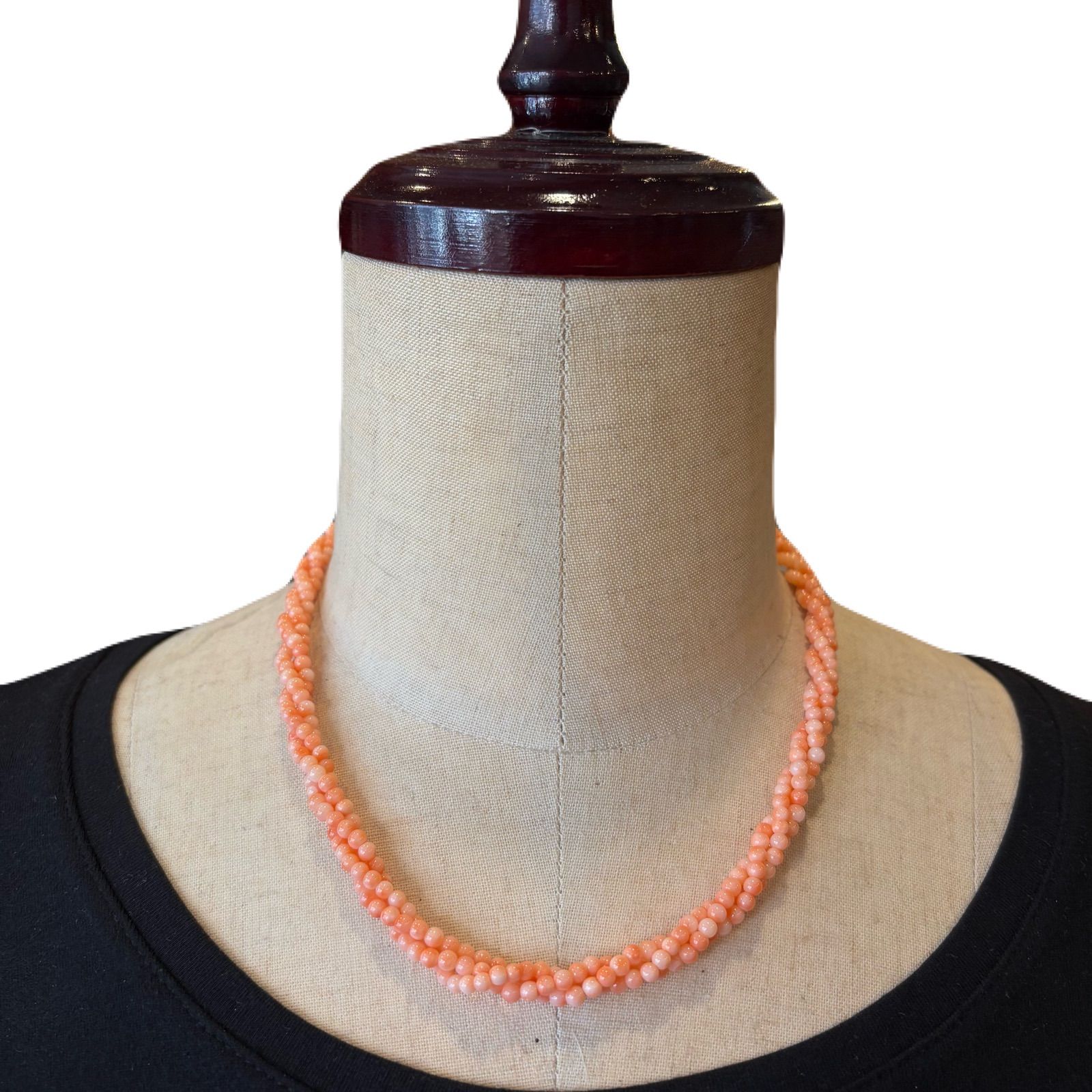 天然桃珊瑚 3連ねじりネックレス 45cm シルバーメッキ金具 上品な桃色