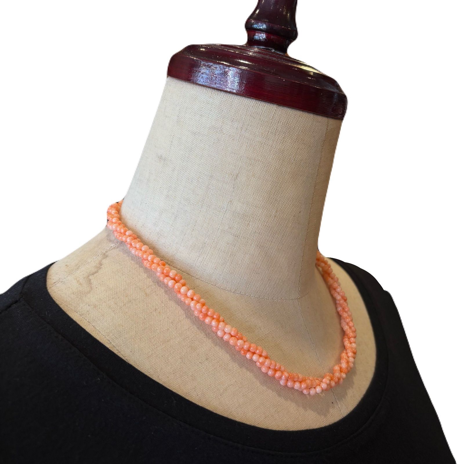 天然桃珊瑚 3連ねじりネックレス 45cm シルバーメッキ金具 上品な桃色