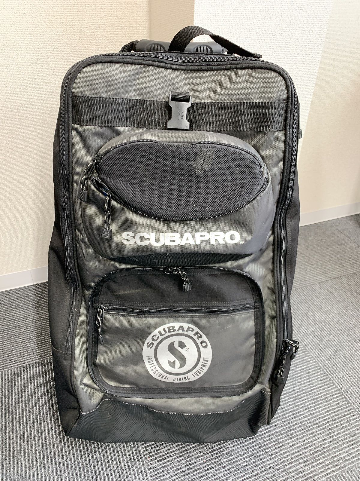 0 スキューバーダイビングセット 3 way キャリーケース ジャケット フィン ブーツ ゴーグル グローブ ダイビング機材 スポーツ