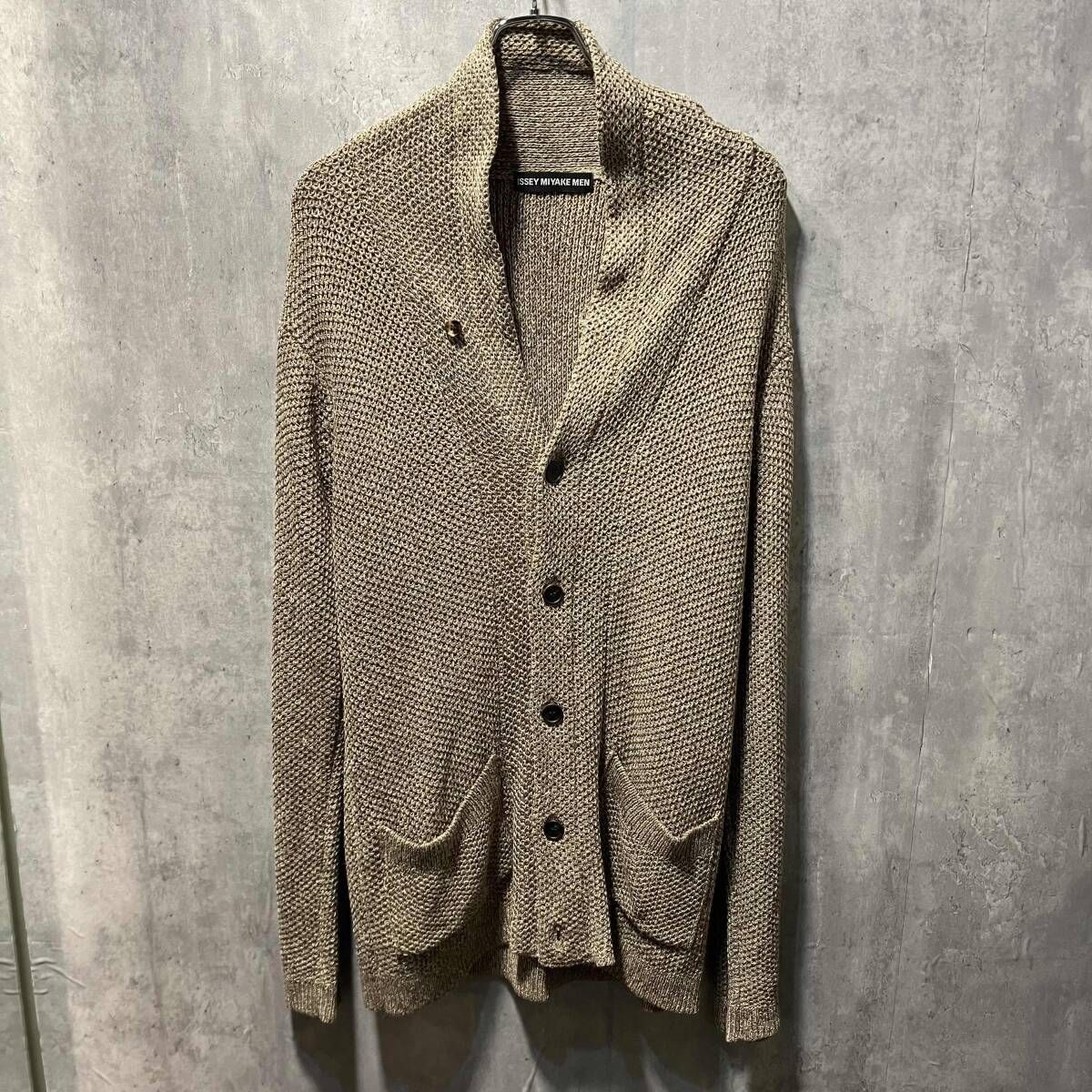イッセイミヤケ ベージュサイズ2 ISSEY MIYAKE MEN カーディガン
