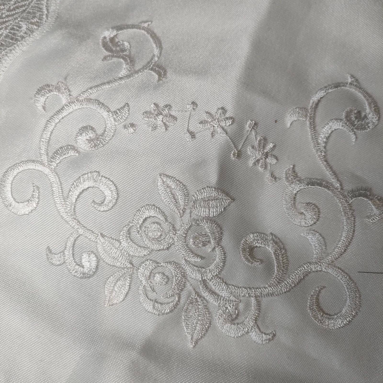 ⑯【美品】レース テーブルセンター 刺繍 インテリア キッチン