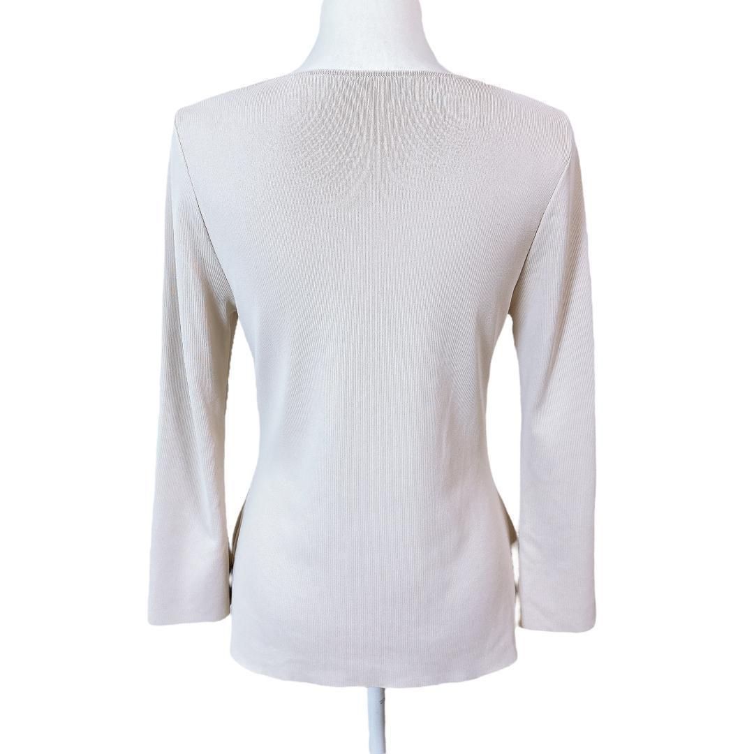 美品】FOXEY NEW YORK ニットソー Vネック 裾プレートロゴ 40 - メルカリ