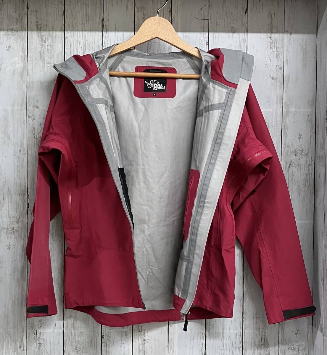 Pole Wards ポールワーズ マウンテンジャケット Lサイズ 黒 ジップ赤