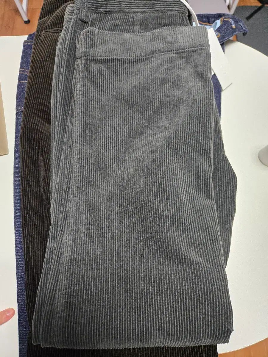 カーキスコーデュロイ パンツ ブラック オリーブ S