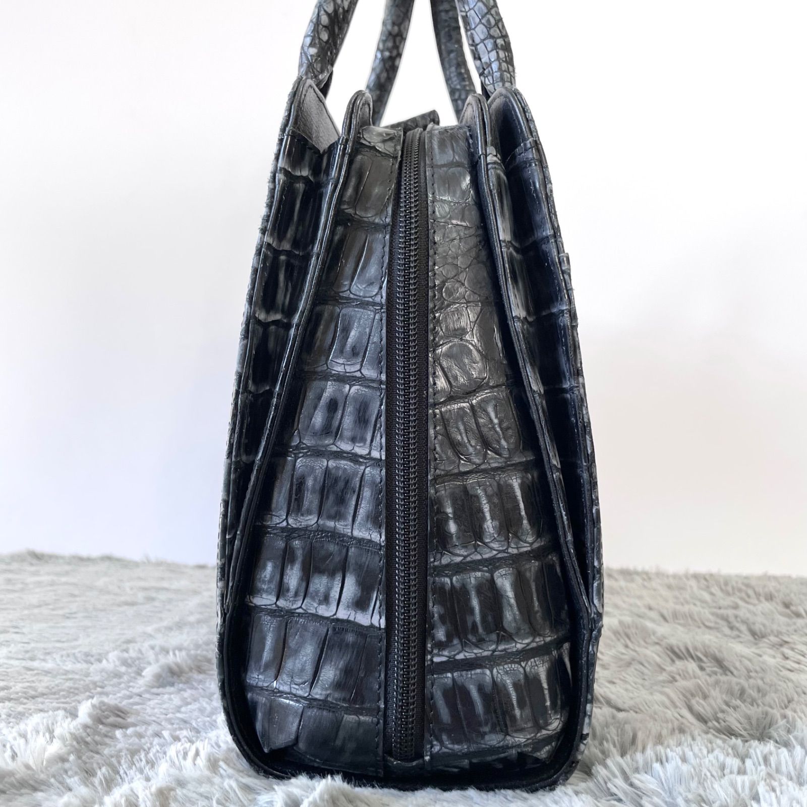 【Masa】crocodile /マットクロコダイル/ハンドバッグ 未使用級✨マットクロコダイル ハンドバッグ トートバッグ 穿孔