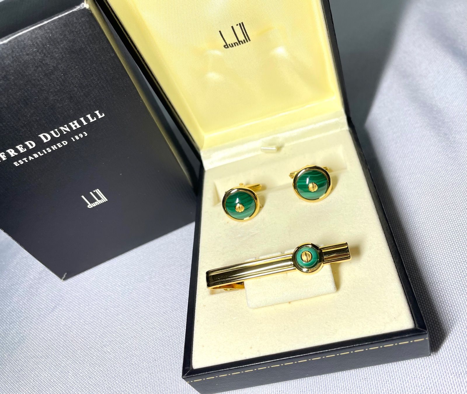 美品 Dunhill ダンヒル グリーンマラカイト装飾 dロゴ オーバルカフス