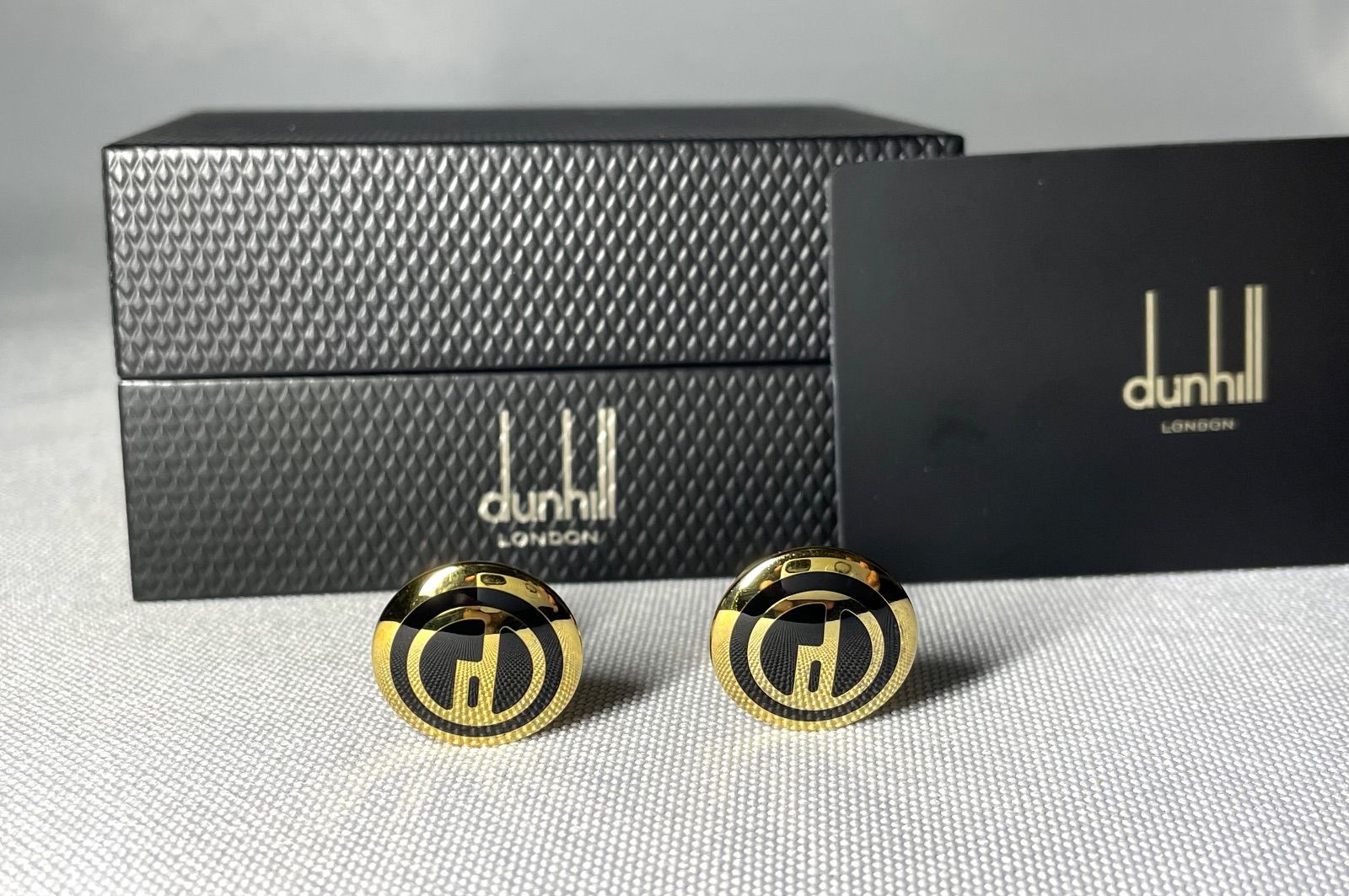 dunhill ダンヒル dロゴ ブラック＆ゴールド オーバルカフス カフリンクス ボタン あり プレゼントやギフトにも