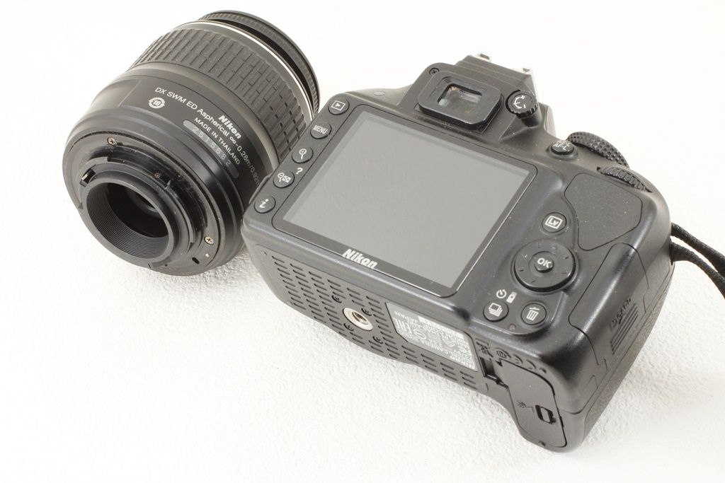 美品 Nikon ニコン D3300 AF-S 18-55 VR II レンズキット 2416万画素