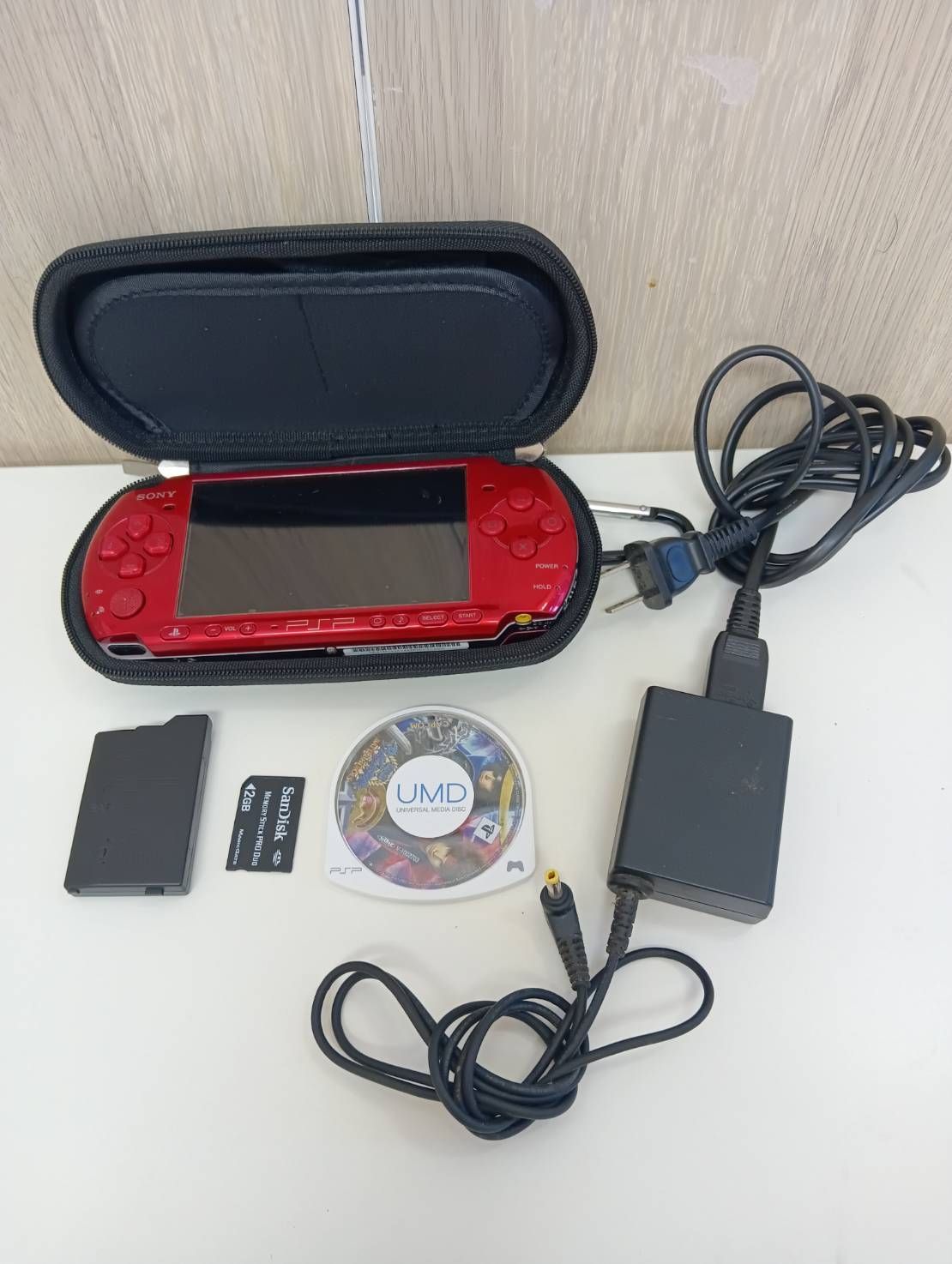 品 SONY PSP 3000 プレイステーション ポータブル レッド 携帯用ゲーム機 稼働