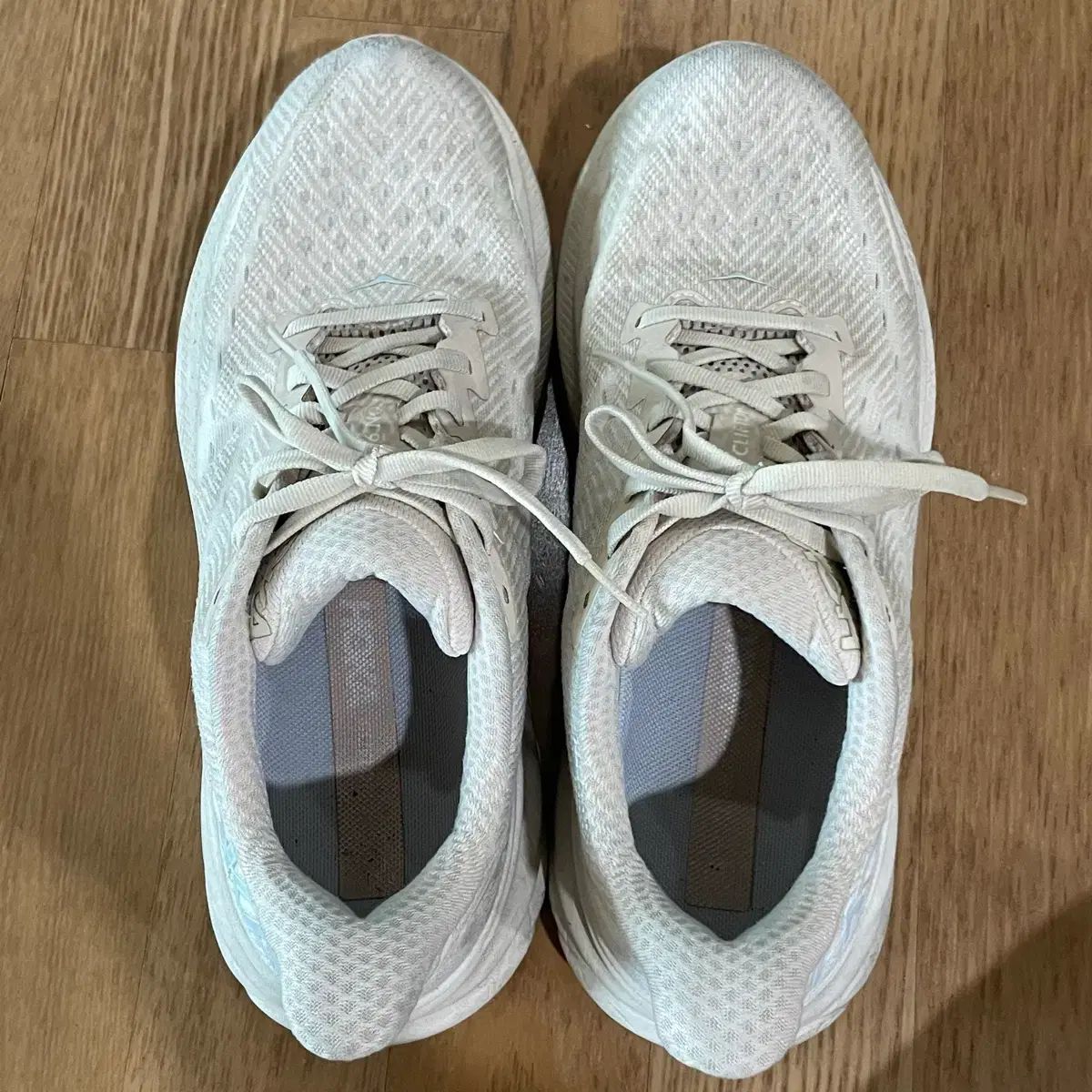 クリフトン ランニングシューズ