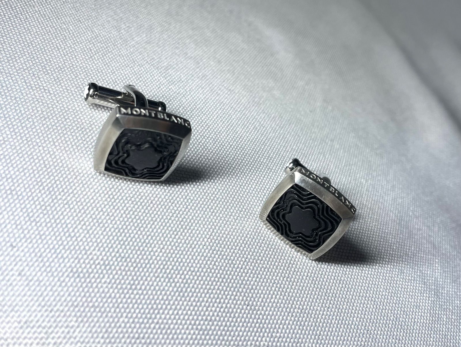 MONTBLANC モンブラン ブラックスターデザイン サイドブランドロゴ文字