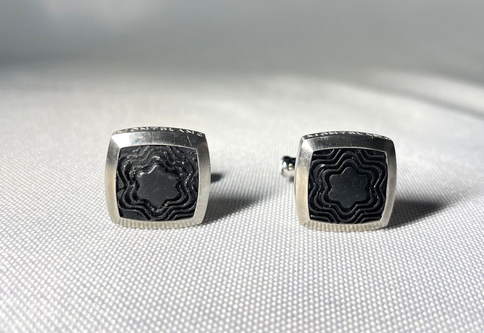 MONTBLANC モンブラン ブラックスターデザイン サイドブランドロゴ文字