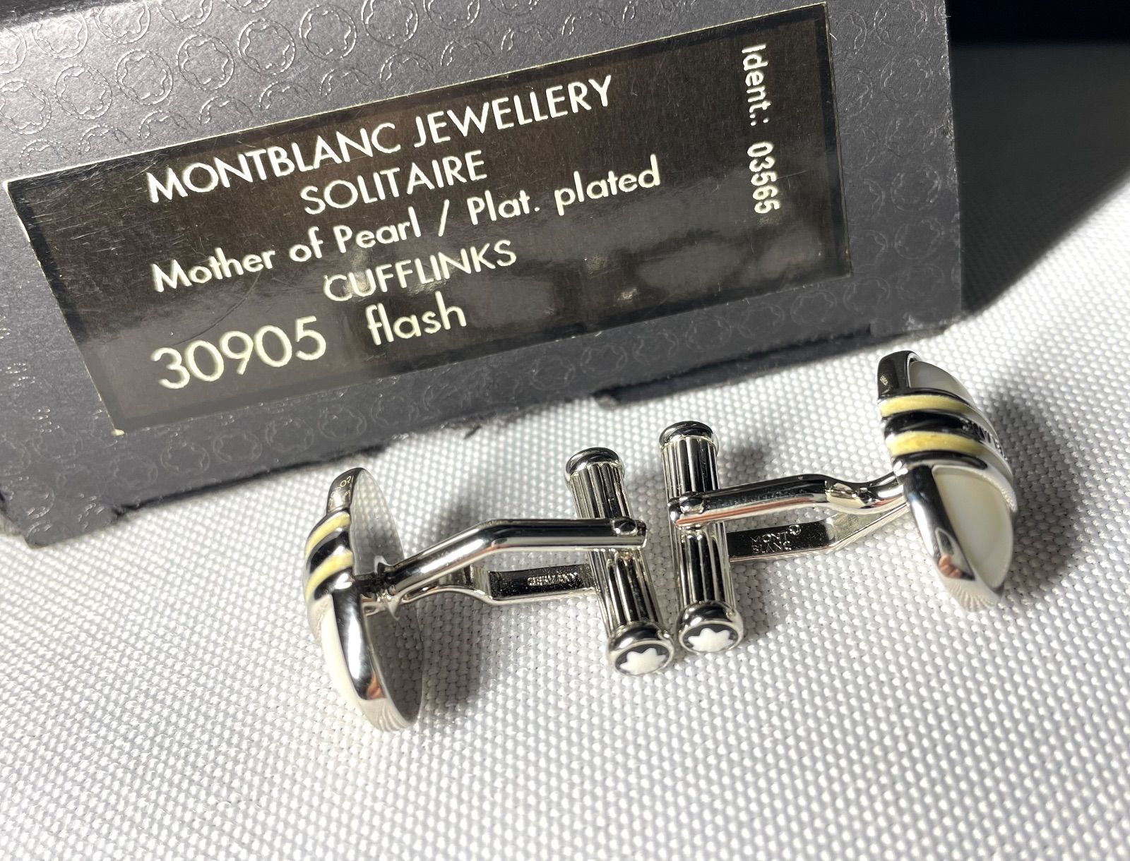 美品 希少 MONTBLANC モンブラン マザーオブパール装飾 ブランドロゴ