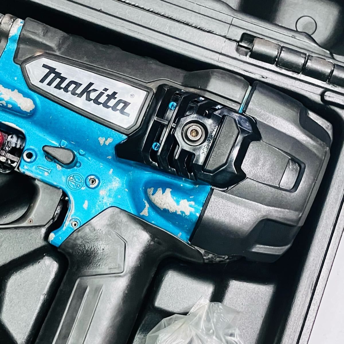 整備品 動作良好 マキタ makita 65 mm 高圧 釘打ち機 エア釘打 AN 635 HM ケース付き