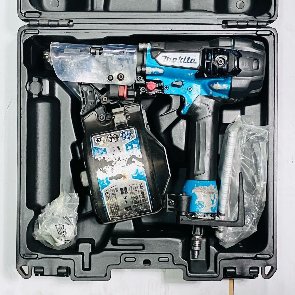 整備品 動作良好 マキタ makita 65 mm 高圧 釘打ち機 エア釘打 AN 635 HM ケース付き