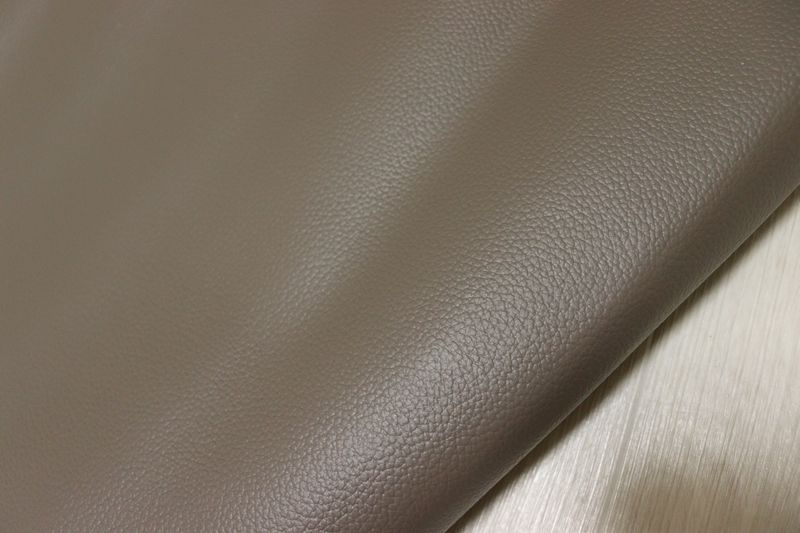 モカブラウン 240 ds クロム革 牛革 国産 レザー 顔料仕上げ はぎれ 一枚革 レザークラフト 革 皮 本革 diy 生地 材料