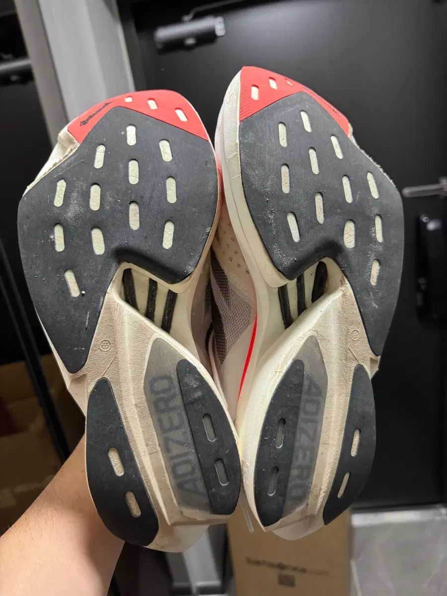 アディゼロ アディオス プロ4 275